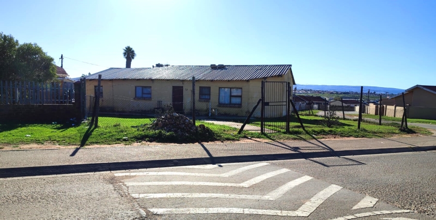 4 Bedroom Property for Sale in Kwa Nobuhle Eastern Cape